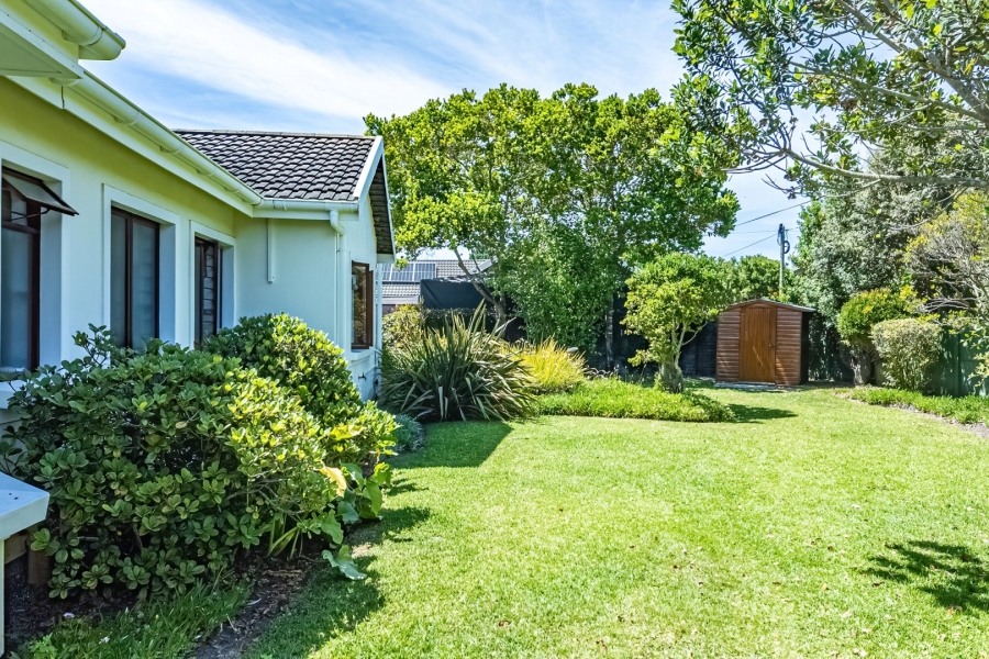 3 Bedroom Property for Sale in The Island Western Cape